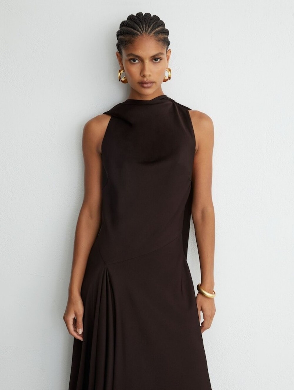 Reiss Sabine Satin Cape-Detail Maxi Dress in Grape Burgundy - Picture 3 of 8